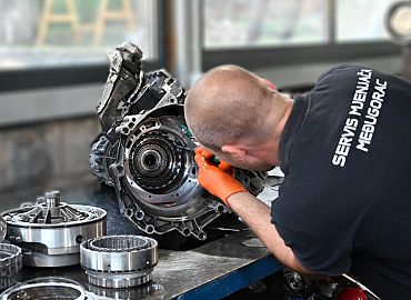 Ante Međugorac u radionici – stručni servis i popravak automatskih mjenjača.